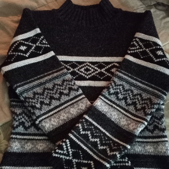 Sweater Bundle - Picture 3 of 9